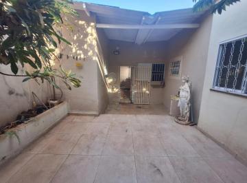 Casa · 127m² · 3 Quartos · 1 Vaga · Casa de Vila de 115 m² Com 03 Quartos Sendo 01 Suíte Com Quintal À Venda - Vila Tibério