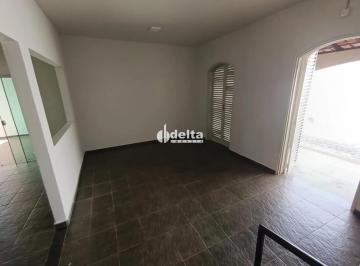 Comercial · 753m² · 8 Quartos · 5 Vagas · Casa Comercial Disponível Para Locação E Venda No Bairro Osvaldo Rezende Em Uberlândia Mg.