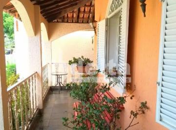 NULL · Casa Residencial Disponível Para Venda No Bairro Lídice Em Uberlândia - Mg