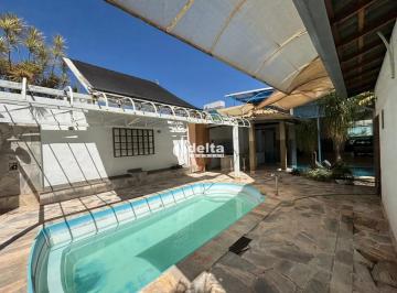 Casa · 665m² · 4 Quartos · 5 Vagas · Casa Com 4 Quartos Sendo Suítes Disponível Para Venda No Bairro Brasil Em Uberlândia - Mg