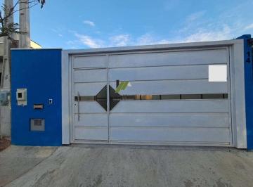 Casa · 170m² · 2 Quartos · 3 Vagas · Casa de 2 Dormiótios Com Possibilidade de Ampliação