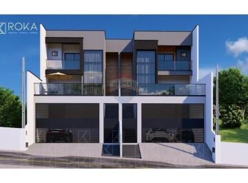 Casa · 179m² · 3 Quartos · 8 Vagas · Sobrado Com Piscina a Venda Próximo Ao Centro de Indaial.