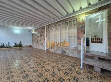 Casa · 242m² · 2 Quartos · 2 Vagas · Casa Em Centro, Jacareí/sp de 242 m² 2 Quartos À Venda por R$450.000