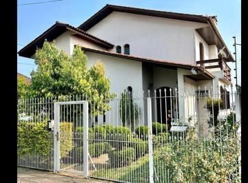 Casa · 403m² · 2 Quartos · 3 Vagas · Casa À Venda No Bairro Rio Branco - Caxias Do Sul/rs