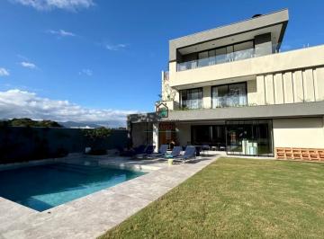 ejvnrn82odezywe4nda5ztfl_md · Casa Na Riviera de São Lourenço