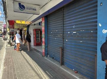 Comercial · 80m² · 2 Quartos · Loja de 85 m² No Centro de São Gonçalo (Praça Da Marisa)