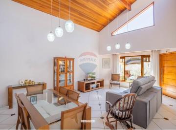 Casa · 164m² · 3 Quartos · 4 Vagas · Casa a Venda