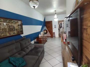 Apartamento · 70m² · 2 Quartos · 1 Vaga · Excelente Apartamento 2 Quartos Com Dependência Em Ramos