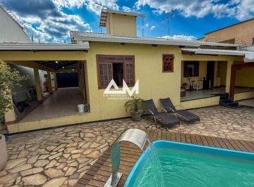 Casa · 295m² · 2 Quartos · 7 Vagas · Casa Com Área Gourmet Em Betim - Bairro Niterói