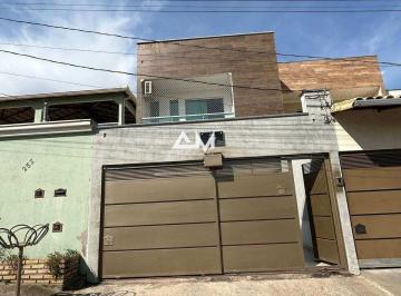 Casa · 270m² · 3 Quartos · 2 Vagas · Casa Triplex No Monte Verde, Em Betim