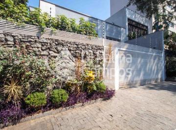 Casa · 240m² · 5 Quartos · 4 Vagas · Casa Com 5 Quartos Disponível Para Locação Ou Venda No Bairro Da Vila Mariana