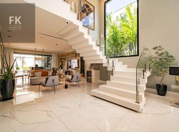 Casa · 370m² · 5 Quartos · 4 Vagas · Imoveis - Cidade Tamboré