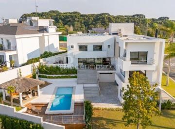 Casa · 545m² · 4 Quartos · 6 Vagas · Casa Com 4 Dormitórios À Venda, 545 m² por R$6.900.000 - Alphaville Graciosa - Pinhais