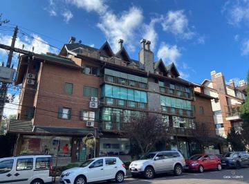 7a856ded-bc10-4db8-8654-ddac43f68108 · Apartamento À Venda - No Centro