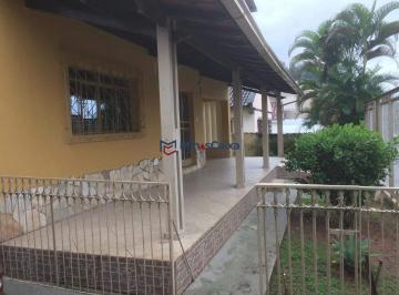 Casa · 162m² · 5 Quartos · 2 Vagas · Casa Com Galpão a Venda Com Metragem a 630,88 m² No Quitandinha!