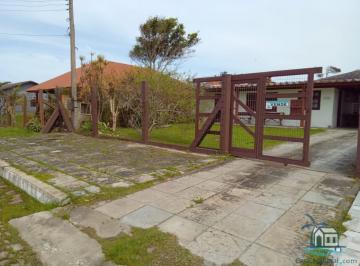 Casa · 99m² · 3 Quartos · 1 Vaga · Casa Para Venda Em Imbé, Centro, 3 Dormitórios, 1 Suíte, 3 Banheiros, 1 Vaga