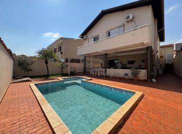 Casa · 455m² · 3 Quartos · 4 Vagas · Casa de 235² Com 03 Quartos Sendo 01 Suíte Área Gourmet E Piscina À Venda Na Ribeirânia