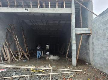 Comercial · 200m² · Galpão Em Vila Bernadotti, Mogi Das Cruzes/sp de 200 m² Para Locação R$9.000,00/mes