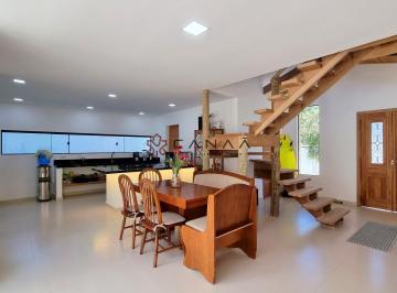 .jpg+2022-06-27 · Casa Em Condomínio Com Excelente Estrutura de Lazer E Segurança