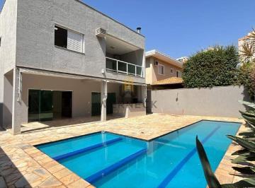 Casa · 290m² · 3 Quartos · 4 Vagas · Casa Ampla À Venda No Jardim Botânico – Lazer Completo