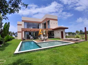 Casa · 410m² · 4 Quartos · 4 Vagas · Casa À Venda No Bairro Praia Do Forte - Mata de São João/ba