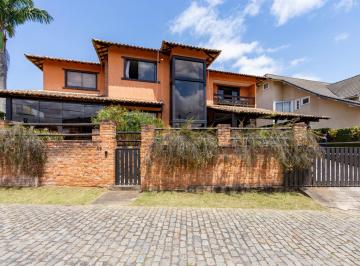 Casa · 406m² · 5 Quartos · 2 Vagas · Casa Com 5 Quartos No Melhor Condomínio Da Várzea, Em Teresópolis.