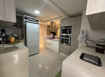 Apartamento · 90m² · 3 Quartos · 1 Vaga · Apartamento 3 Quartos No Balneário Do Estreito