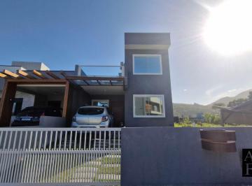 Casa · 84m² · 2 Quartos · 1 Vaga · Sobrado Em Garopaba No Bairro Encantada