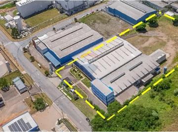 Comercial · 12 Vagas · Galpão Industrial Com Cabine Primária de 750kva E Possibilidade de Ampliação – Distrito Industrial D