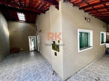 Casa · 235m² · 3 Quartos · 2 Vagas · Casa Individual No Santa Branca | 3 Quartos | 204 m² de Lote