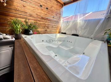 Casa · 69m² · 2 Quartos · 1 Vaga · Geminado Semimobiliado Com Banheira de Hidromassagem