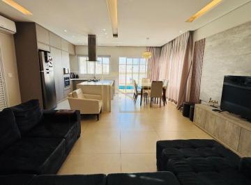 Casa · 220m² · 3 Quartos · 4 Vagas · Descubra Este Magnifico Sobrado a Venda No Prestigiado Jardim de Monaco Em Hortolandia!