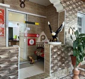 Apartamento · 66m² · 4 Quartos · 2 Vagas · Vende - Se Excelente Casa No Catumbi – Esquina Com Rua Itapiru!