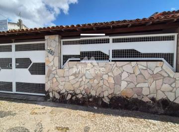 Casa · 176m² · 4 Quartos · 2 Vagas · Imoveis - Em Feira de Santana