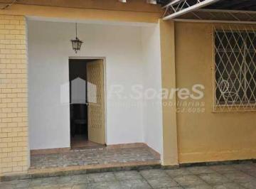 Casa · 177m² · 2 Quartos · 3 Vagas · Casa de Rua Com Dois Quartos, Em Jardim Sulacap Na Rua Olímpio de Castro.