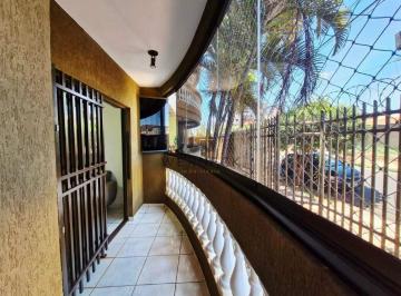 Apartamento · 82m² · 3 Quartos · 2 Vagas · Apartamento Térreo Com Sacada Envidraçada - 3 Quartos Sendo 1 Suíte