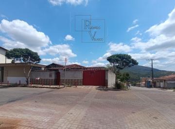Casa de 3 quartos, Mateus Leme · Casa No Centro de Mateus Leme Com Ponto de Comércio.