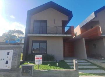 Casa · 148m² · 3 Quartos · 1 Vaga · Casa Sobrado Em Ambrósio, Garopaba/sc