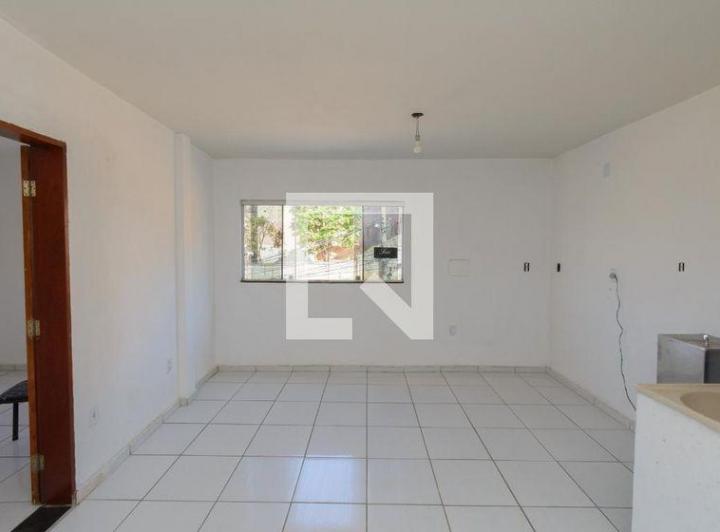 Casa À Venda - Solar Do Barreiro, 1 Quarto, 40 m² - Belo Horizonte