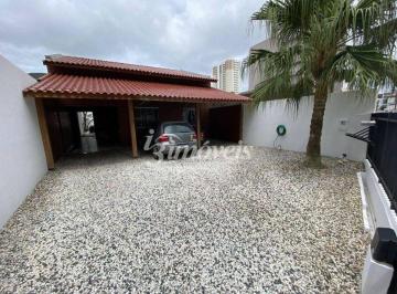 Casa · 236m² · 2 Quartos · 4 Vagas · Casa À Venda, 2 Quartos Sendo 1 Suíte, 4 Vagas, Bairro Fazenda, Itajaí - Sc