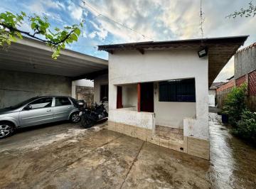 Casa · 166m² · 2 Quartos · 3 Vagas · Casa Em Vila Amorim, Suzano/sp de 166 m² 2 Quartos À Venda por R$400.000