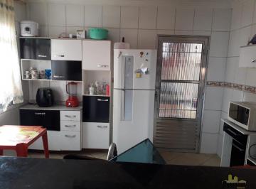 Casa · 2 Quartos · 7 Vagas · Sobrado Em Travessão, Caraguatatuba/sp de 0 m² 2 Quartos À Venda por R$350.000