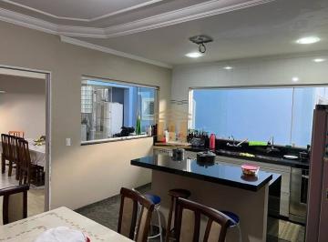 Casa · 260m² · 5 Quartos · 4 Vagas · Sobrado Em Jardim Oriente, São José Dos Campos/sp de 260 m² 5 Quartos À Venda por R$1.200.000