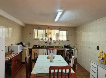 Casa · 200m² · 3 Quartos · Sobrado Em Cidade Das Flores, Osasco/sp de 200 m² 3 Quartos À Venda por R$540.000