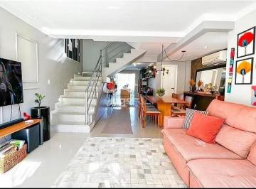 Casa · 180m² · 3 Quartos · 2 Vagas · Sobrado Em Ariribá, Balneário Camboriú/sc de 180 m² 3 Quartos À Venda por R$2.000.000