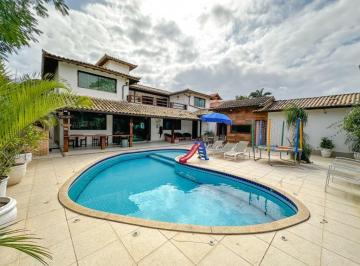 Casa · 328m² · 8 Quartos · 4 Vagas · Casa Em Bosque de Geribá, Armação Dos Búzios/rj de 328 m² 8 Quartos À Venda por R$2.600.000