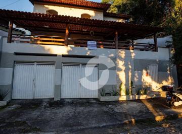 Casa · 248m² · 4 Quartos · 4 Vagas · Casa Em Baldeador, Niterói/rj de 248 m² 4 Quartos À Venda por R$700.000