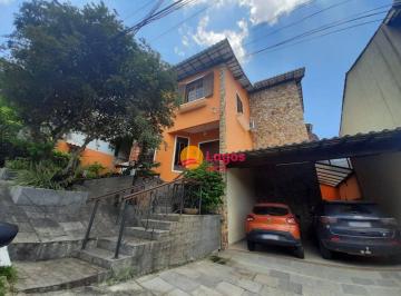 Casa · 206m² · 3 Quartos · 2 Vagas · Casa Em Centro, São Gonçalo/rj de 206 m² 3 Quartos À Venda por R$715.000