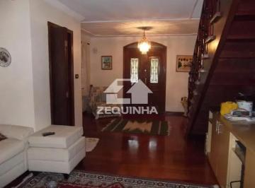 Casa · 172m² · 3 Quartos · 2 Vagas · Casa Em Jardim d'Abril, Osasco/sp de 172 m² 3 Quartos À Venda por R$720.000