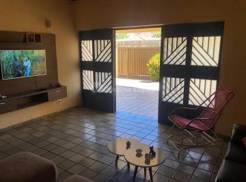 Casa · 10m² · 3 Quartos · 2 Vagas · Casa Em Cristo Rei, Teresina/pi de 10 m² 3 Quartos À Venda por R$700.000